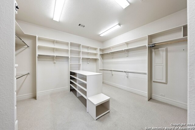Listing photo id 33 for 3722 Club View Ct