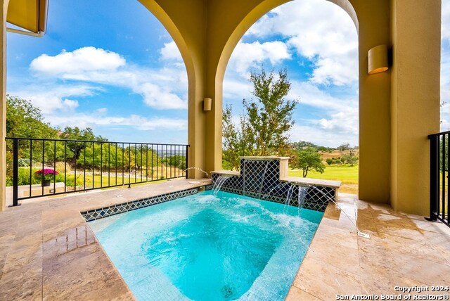 Listing photo id 62 for 3722 Club View Ct