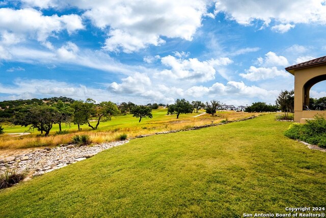 Listing photo id 64 for 3722 Club View Ct