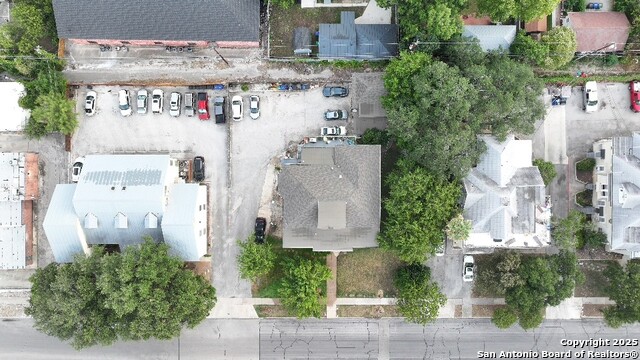 Image 4 of 5 For 325 W Magnolia Ave
