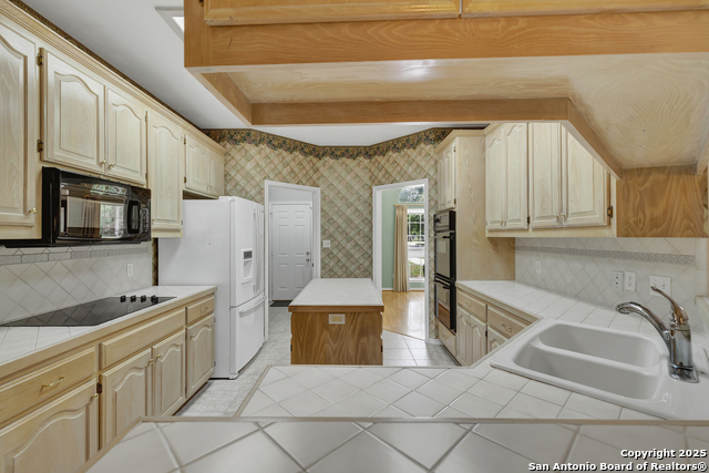 Image 14 of 38 For 1781 Oak Forest