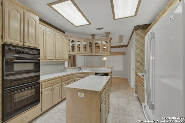 Image 17 of 38 For 1781 Oak Forest