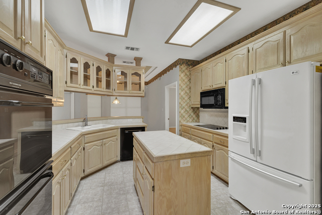 Image 18 of 38 For 1781 Oak Forest