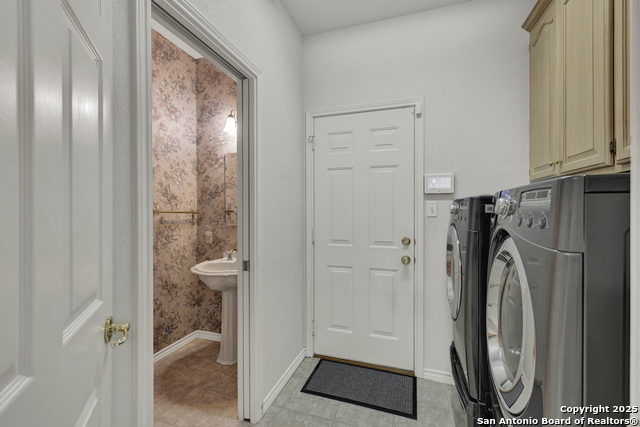 Image 19 of 38 For 1781 Oak Forest