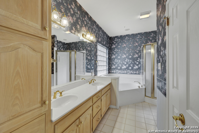 Image 21 of 38 For 1781 Oak Forest