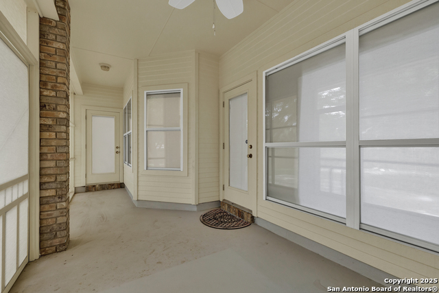 Image 28 of 38 For 1781 Oak Forest