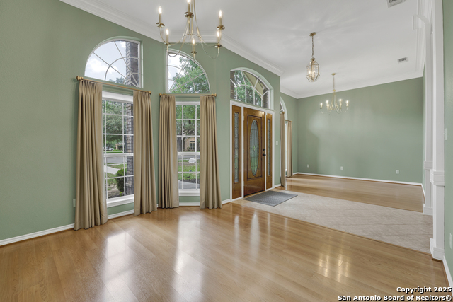 Image 4 of 38 For 1781 Oak Forest