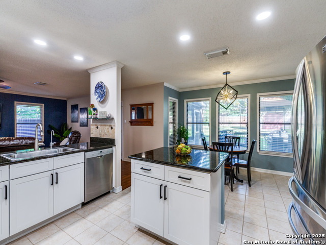 Image 11 of 25 For 11334 Amhurst