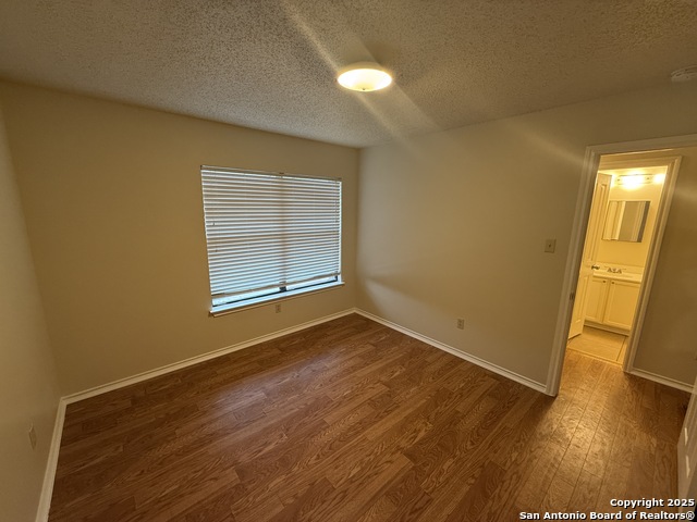 Image 18 of 21 For 8022 Chestnut Clay