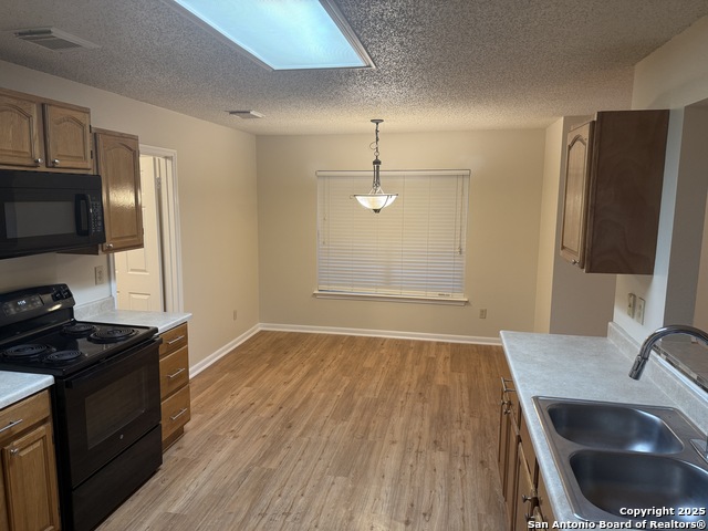 Image 7 of 21 For 8022 Chestnut Clay
