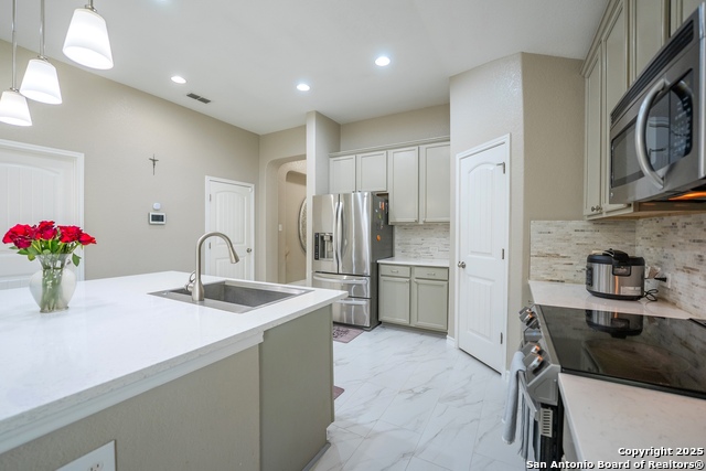 Image 10 of 36 For 10421 Macarthur Way