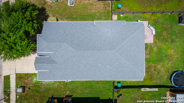 Image 33 of 36 For 10421 Macarthur Way