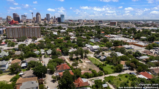 Image 14 of 22 For 807 Poplar