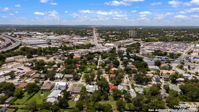 Image 18 of 22 For 807 Poplar