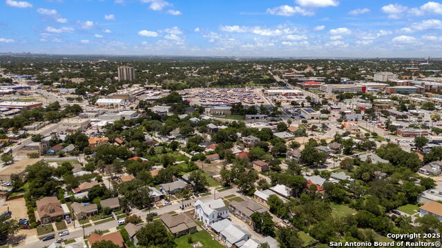 Image 19 of 22 For 807 Poplar