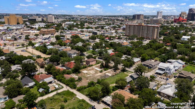 Image 7 of 22 For 807 Poplar