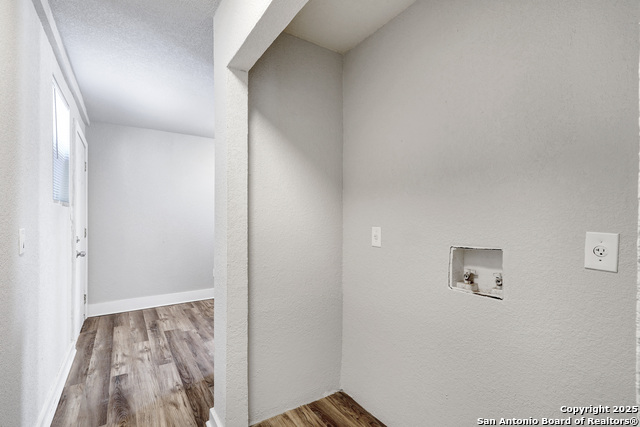 Image 12 of 25 For 642 Ferris Ave