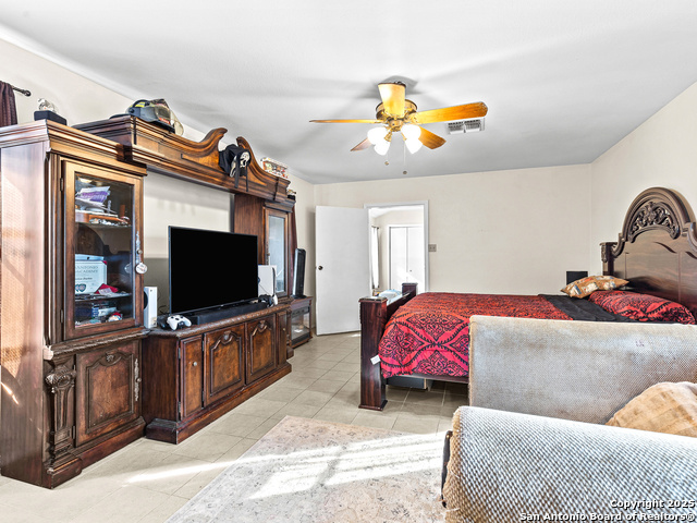 Image 17 of 36 For 973 F Farm To Market Road 1077