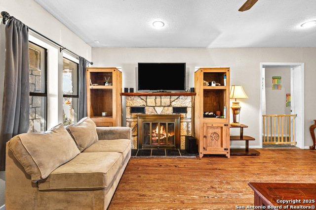 Image 3 of 36 For 973 F Farm To Market Road 1077
