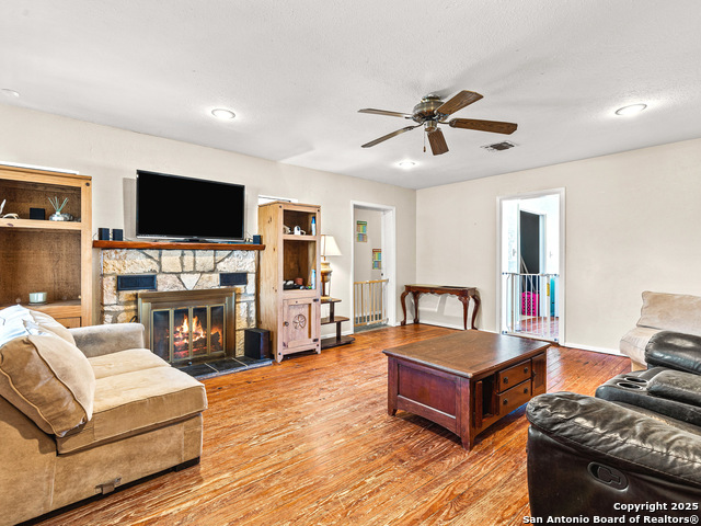 Image 4 of 36 For 973 F Farm To Market Road 1077