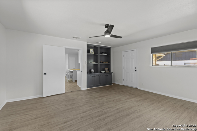Image 10 of 26 For 14423 Briarlake