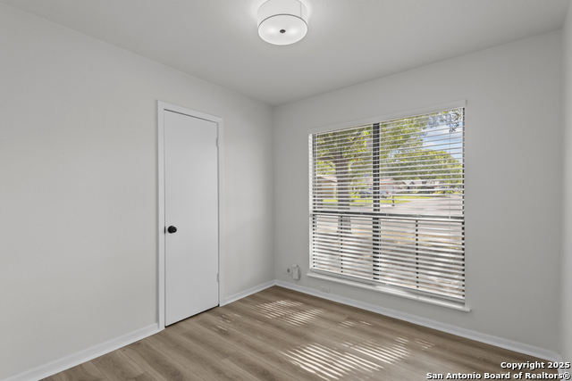 Image 15 of 26 For 14423 Briarlake