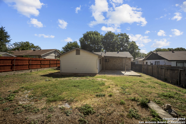 Image 25 of 26 For 14423 Briarlake