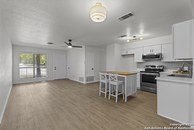 Image 4 of 26 For 14423 Briarlake