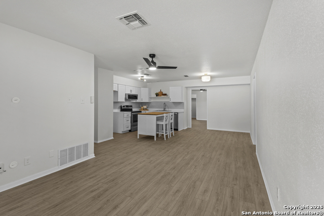 Image 7 of 26 For 14423 Briarlake
