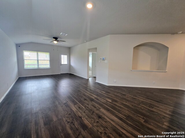 Listing photo id 4 for 5802 Brook Prairie