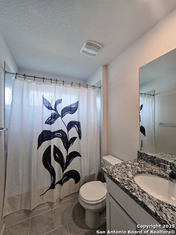 Listing photo id 6 for 5802 Brook Prairie