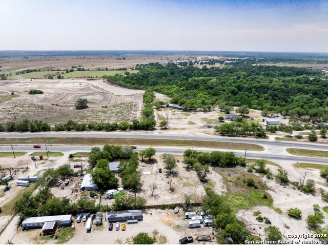 Listing photo id 6 for 16790 State Hwy 16 S