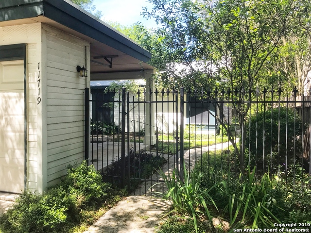 Image 2 of 15 For 11719 Country Springs