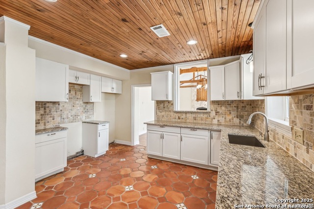 Listing photo id 9 for 8013 New Sulphur #2
