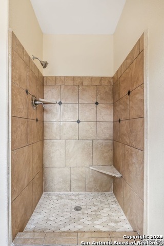 Listing photo id 17 for 8013 New Sulphur #2