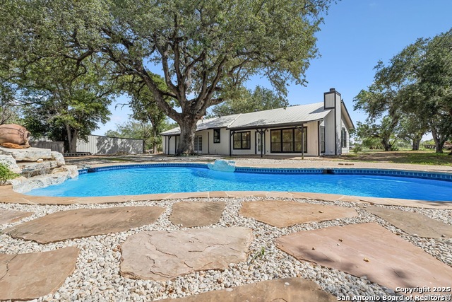 Listing photo id 21 for 8013 New Sulphur #2