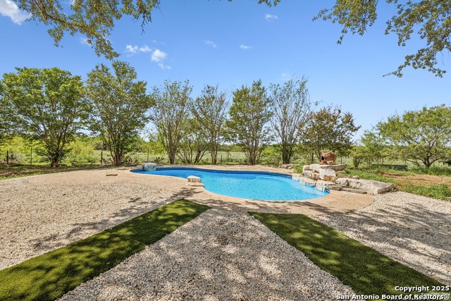 Listing photo id 22 for 8013 New Sulphur #2