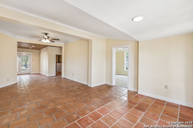 Listing photo id 5 for 8013 New Sulphur #2