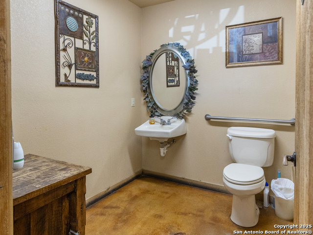 Listing photo id 6 for 525 Hwy 132 N Tx