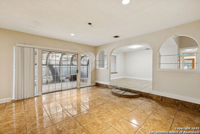 Image 13 of 51 For 11615 Whisper Valley