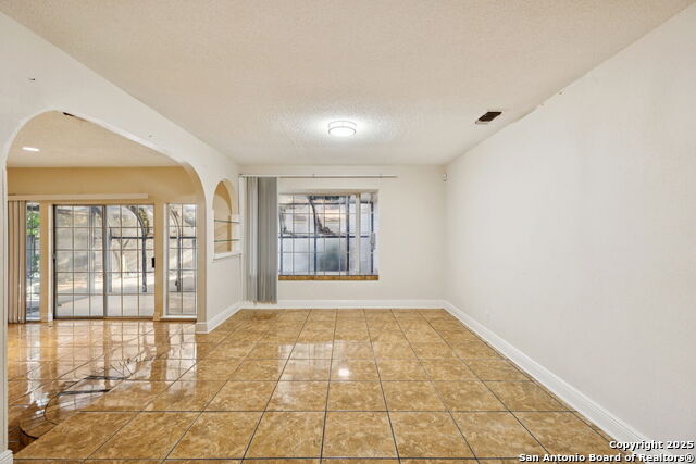 Image 14 of 51 For 11615 Whisper Valley