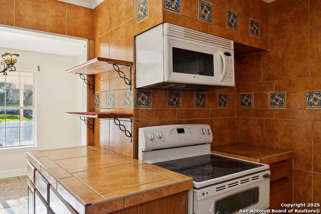 Image 18 of 51 For 11615 Whisper Valley