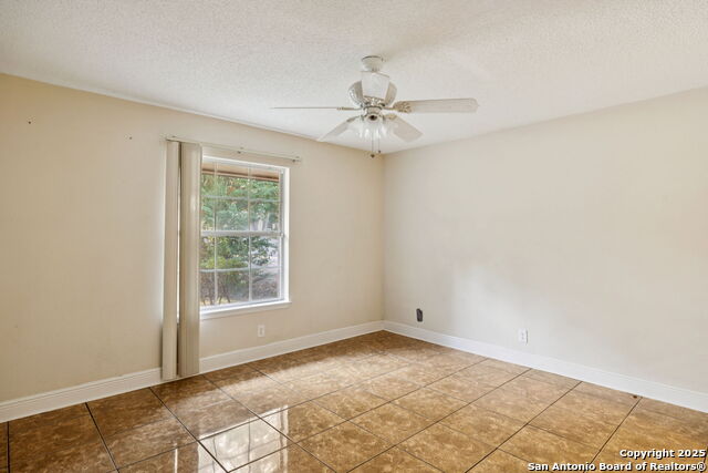 Image 23 of 51 For 11615 Whisper Valley