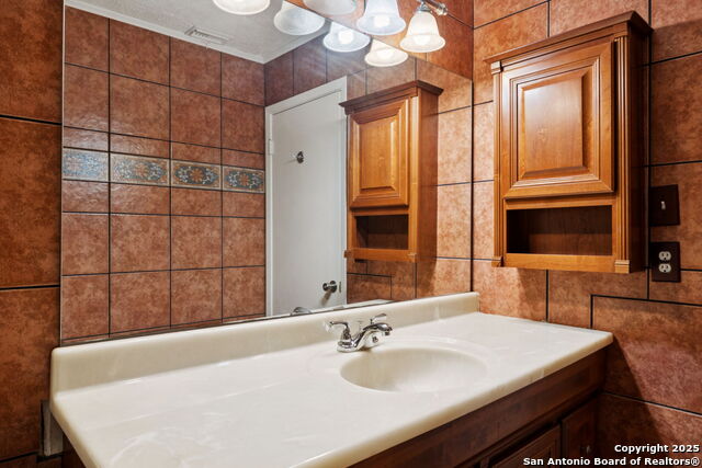 Image 31 of 51 For 11615 Whisper Valley