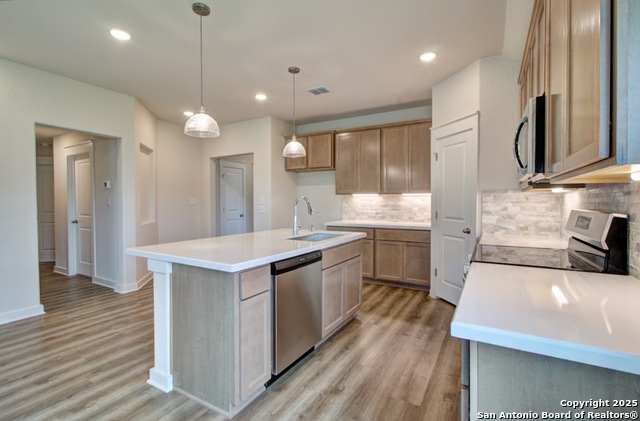 Image 2 of 23 For 217 Red Arrow