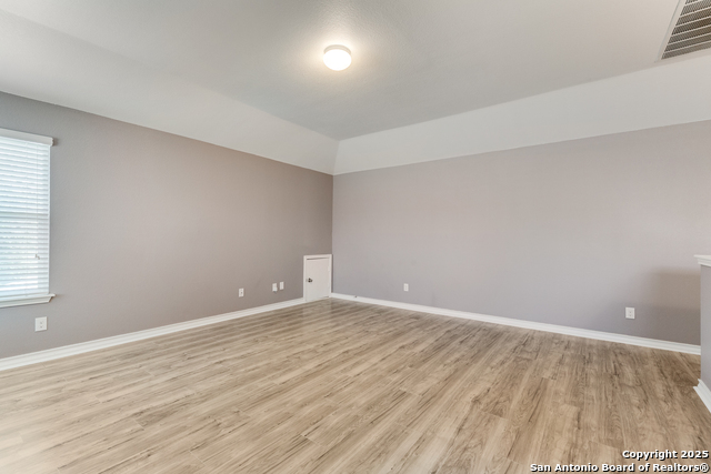 Image 18 of 26 For 7522 Rigel Chase