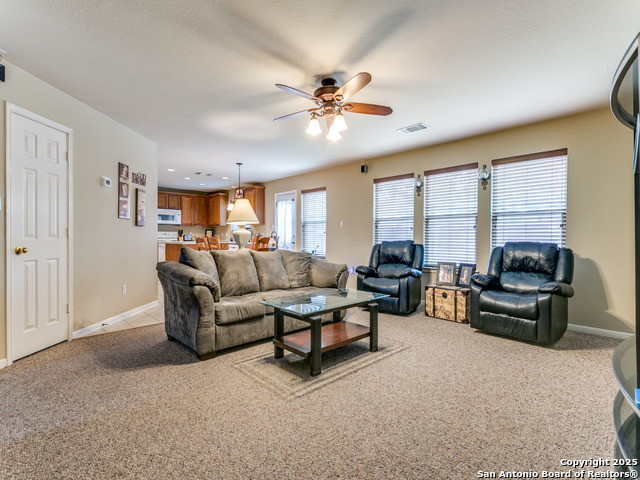 Listing photo id 8 for 133 Falling Sun