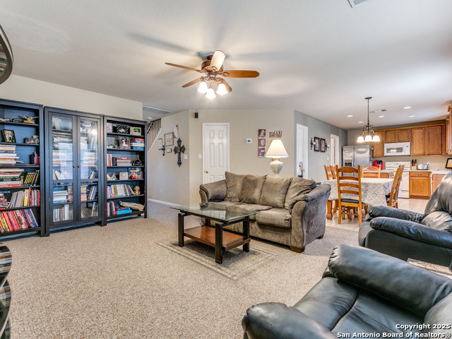 Listing photo id 9 for 133 Falling Sun