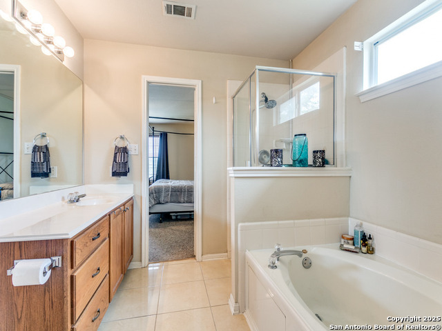 Listing photo id 16 for 133 Falling Sun