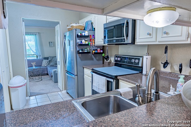 Listing photo id 11 for 5003 Rustic Ridge